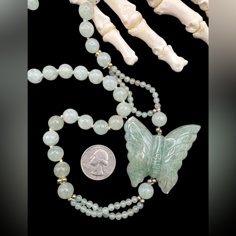 Vintage Chinese Jade Butterfly Necklace Hand Carved Celadon Jadeite Beads 31” - Picture 4 of 7